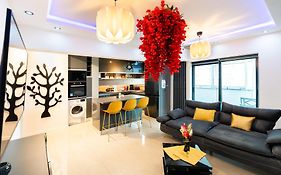 Lazy'S Haven - Modern 2Br Apt In The City Center